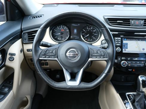 Used 2017 Nissan Rogue SL w/ SL Premium Package image 22