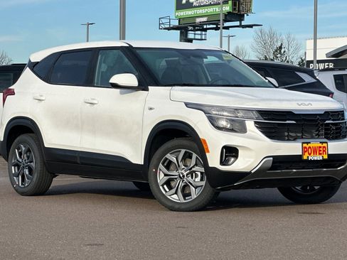 New 2026 Kia Seltos LX image 2