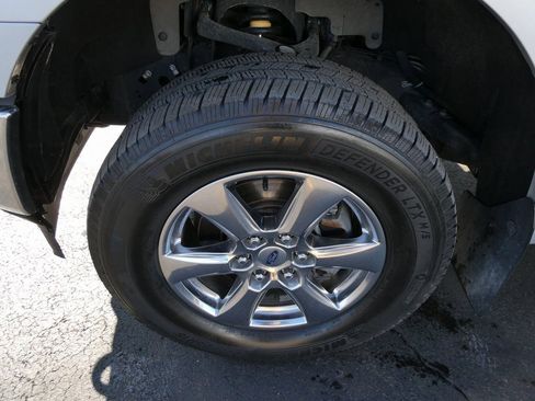 Used 2018 Ford F150 XLT w/ Equipment Group 302A Luxury image 12