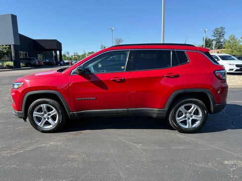 Certified 2024 Jeep Compass Latitude AWD/4WD image 7