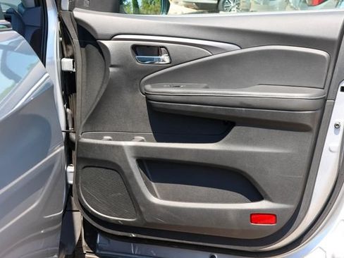 Used 2025 Honda Ridgeline RTL image 18
