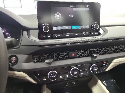Used 2024 Honda Accord EX image 29