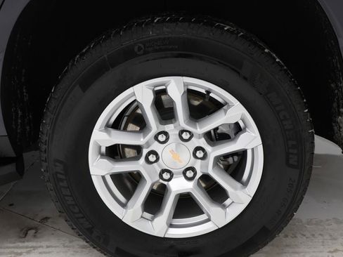 Used 2025 Chevrolet Tahoe LT image 9