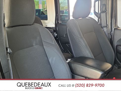 Used 2018 Jeep Wrangler Unlimited Sport S AWD/4WD image 22