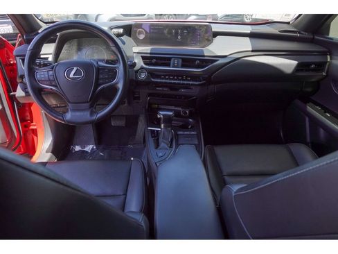 Used 2019 Lexus UX 200 w/ Premium Package FWD image 30