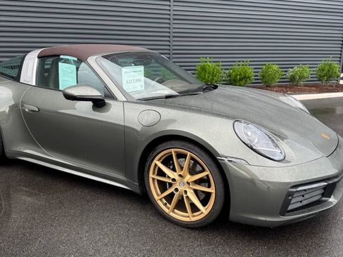 Certified 2023 Porsche 911 Targa 4S AWD/4WD image 3