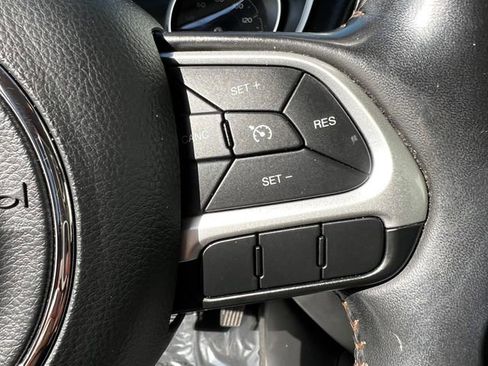 Used 2019 Jeep Compass Latitude w/ Popular Equipment Group image 17