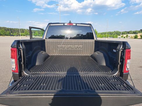 Used 2022 RAM 1500 Big Horn AWD/4WD image 12