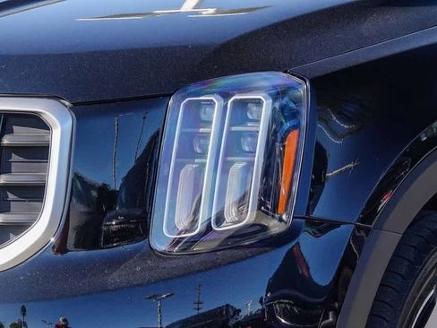 Certified 2023 Kia Telluride S w/ S Sunroof Package image 8