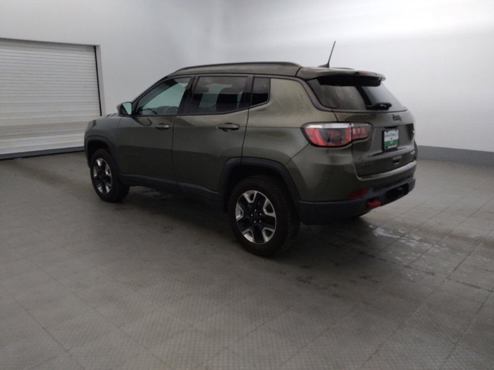 Used 2018 Jeep Compass Trailhawk w/ Leather Interior Group AWD/4WD image 3
