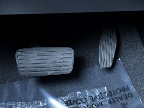 Used 2022 Chevrolet Tahoe LT w/ Luxury Package image 40