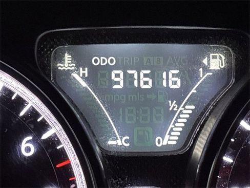 Used 2017 Nissan Versa SV image 28