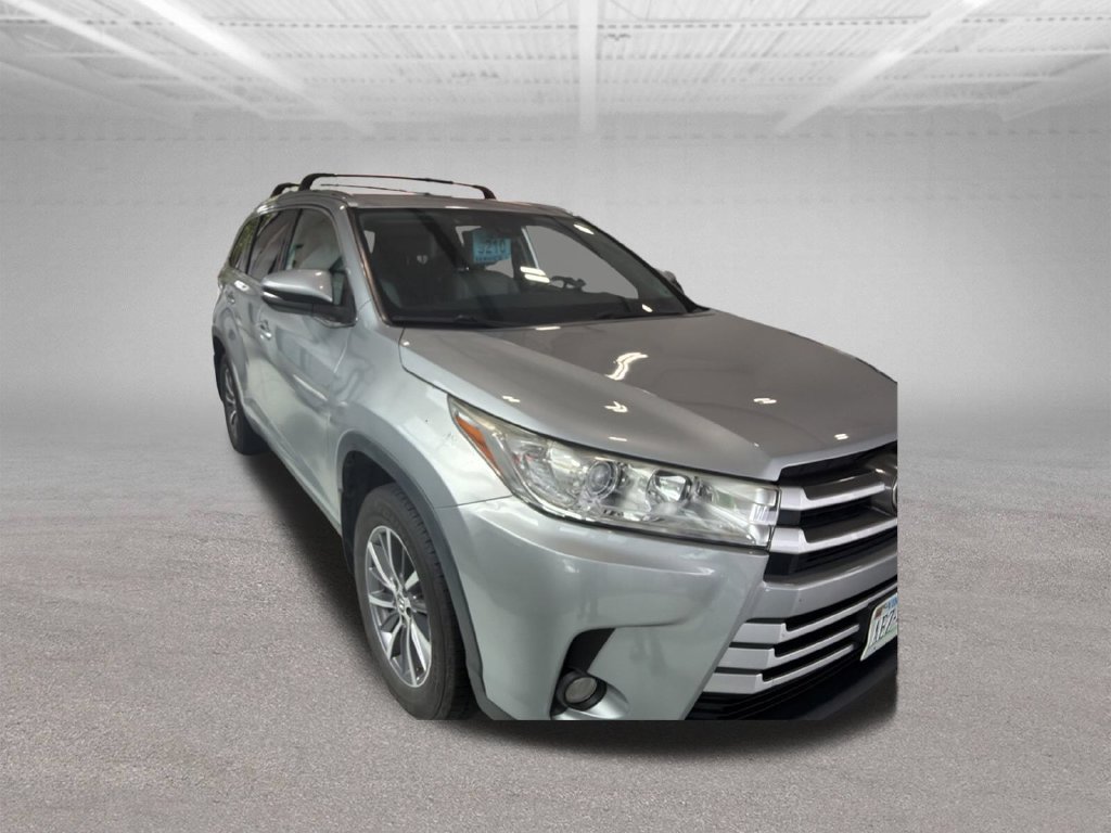 Used 2019 Toyota Highlander XLE AWD/4WD image 7