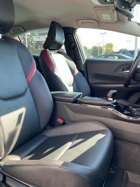 Used 2024 Toyota Prius Prime FWD image 17