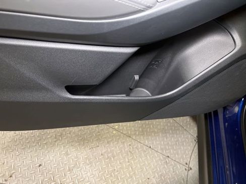 Certified 2025 Subaru Crosstrek 2.0i Premium image 44