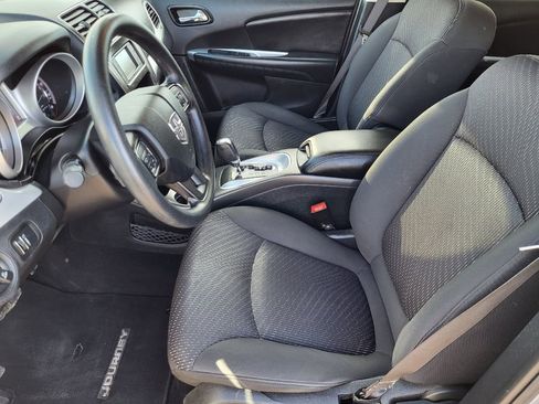 Used 2017 Dodge Journey SXT w/ Comfort/Convenience Group image 13