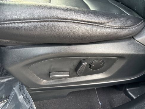 Used 2023 Ford Explorer Limited w/ Limited Technology Package image 21