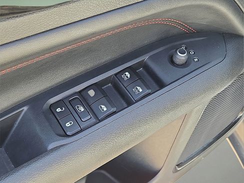 Used 2024 Jeep Compass Trailhawk AWD/4WD image 23