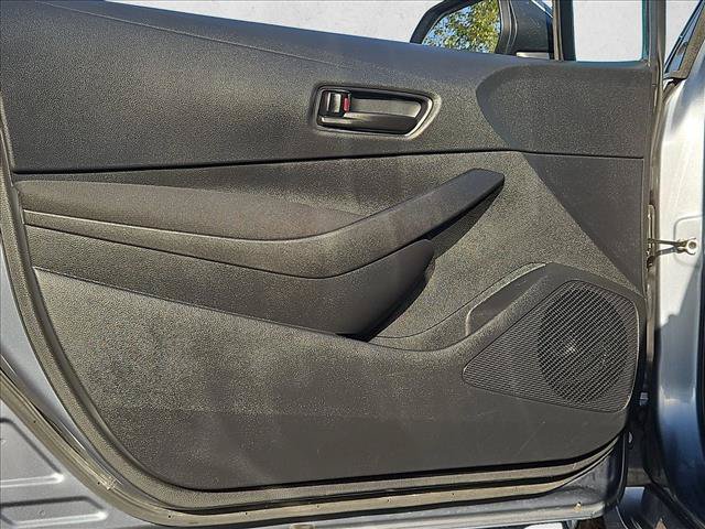 Used 2025 Toyota Corolla LE FWD image 10
