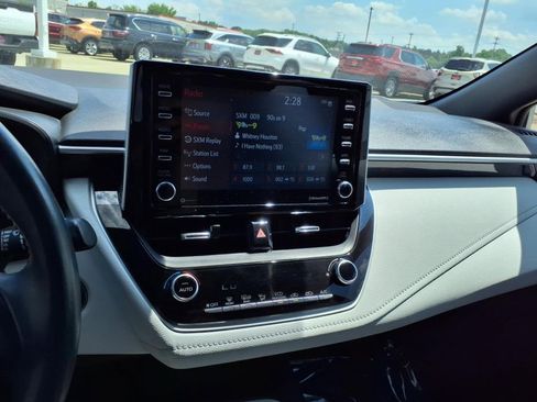 Used 2021 Toyota Corolla SE image 19