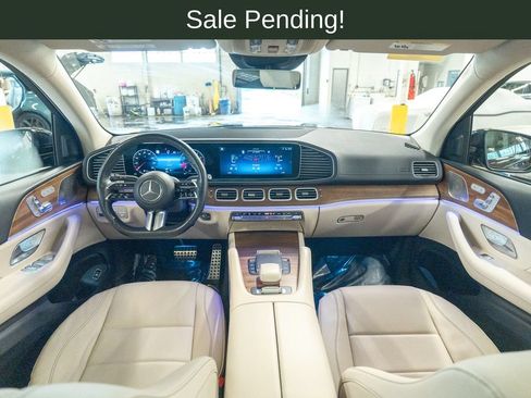 Used 2024 Mercedes-Benz GLS 450 4MATIC image 18