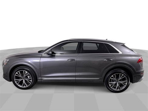 Used 2024 Audi Q8 Premium Plus image 5