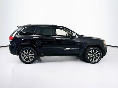 Used 2017 Jeep Grand Cherokee Overland AWD/4WD image 4