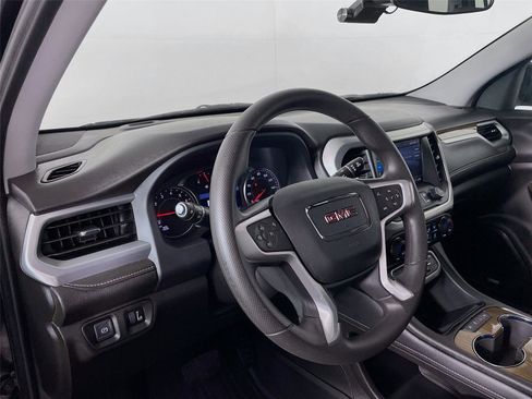 Used 2022 GMC Acadia SLE w/ Driver Convenience Package image 12