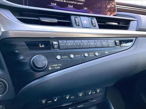 Used 2019 Lexus ES 350 Luxury w/ Accessory Package 2 image 34