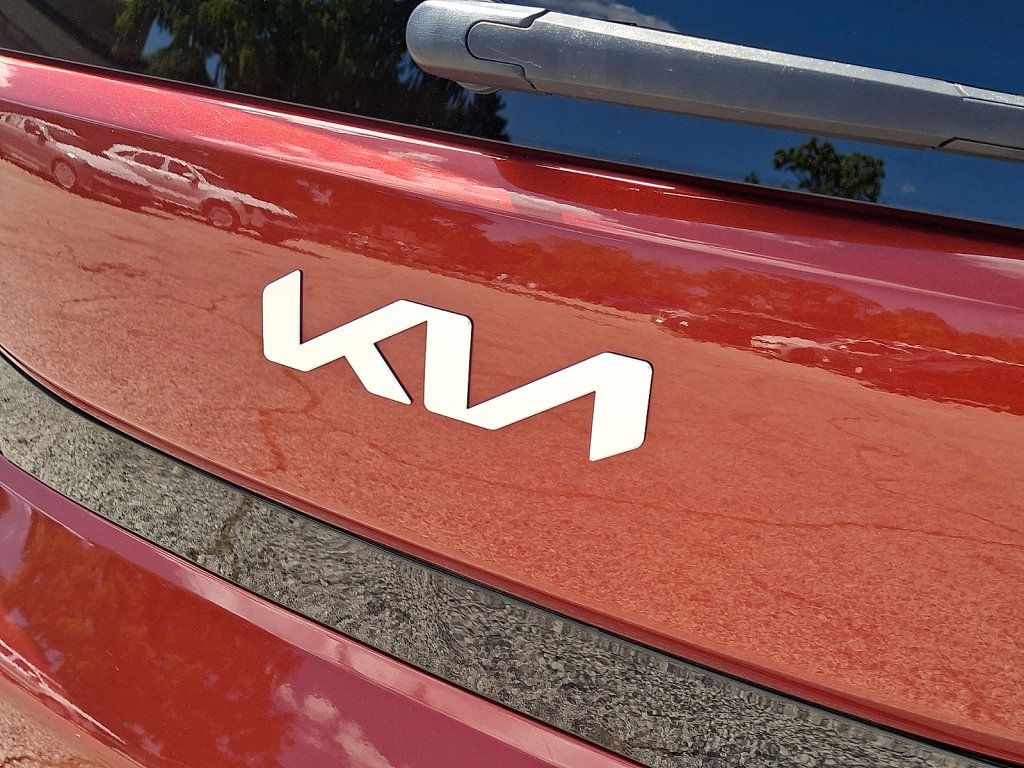 Used 2024 Kia Soul LX w/ LX Technology Package FWD image 17