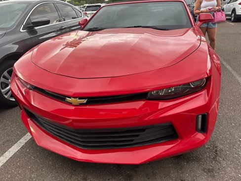 Used 2018 Chevrolet Camaro LT RWD image 3