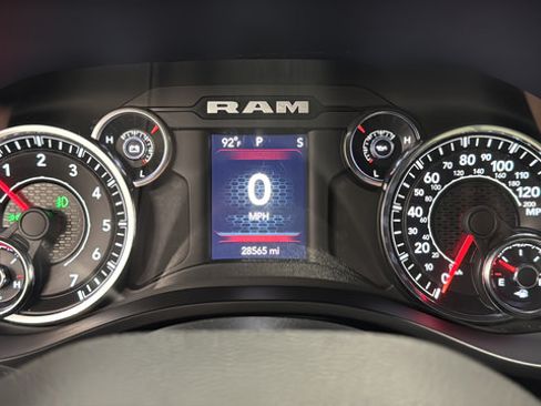Used 2023 RAM 1500 Big Horn AWD/4WD image 16