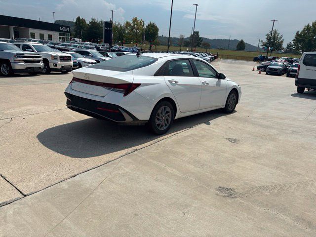 Used 2024 Hyundai Elantra SEL FWD image 37