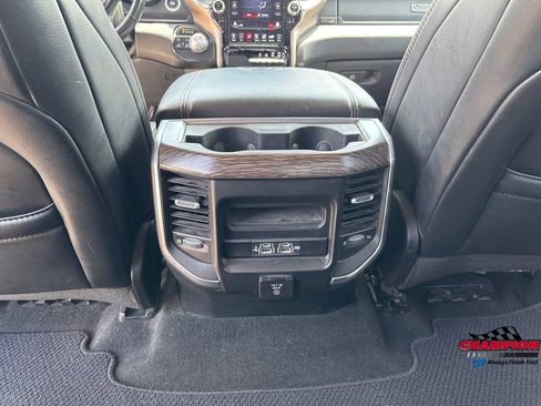 Used 2020 RAM 1500 Laramie AWD/4WD image 25