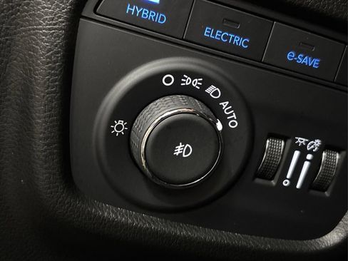 Used 2024 Jeep Grand Cherokee Trailhawk w/ Advanced Protech Group II image 22