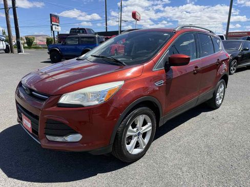 Used 2014 Ford Escape SE w/ Equipment Group 201A AWD/4WD image 3