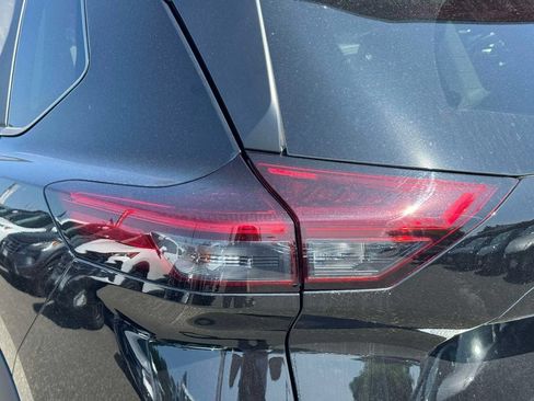 Certified 2026 Nissan Rogue SV AWD/4WD image 10