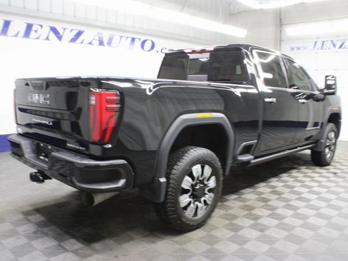 Used 2024 GMC Sierra 2500 Denali w/ Technology Package image 4