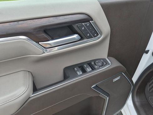 Certified 2022 GMC Sierra 1500 SLT RWD image 12