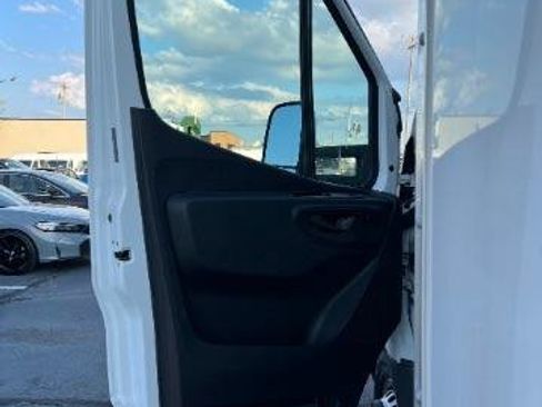 Used 2024 Mercedes-Benz Sprinter 3500 image 22