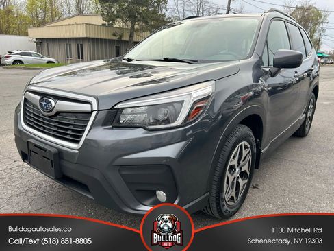Used 2021 Subaru Forester Premium AWD/4WD image 1