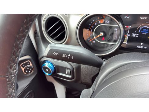 Used 2023 Jeep Wrangler Unlimited Sport AWD/4WD image 23