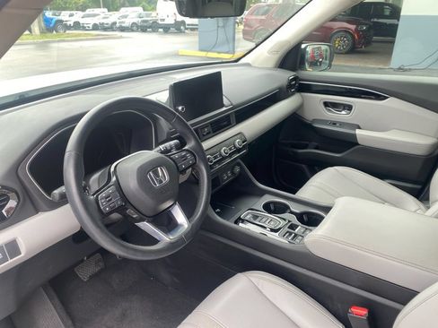 Used 2025 Honda Pilot Touring image 34