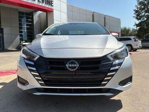 Used 2025 Nissan Versa SV FWD image 3