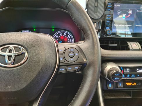 Used 2021 Toyota RAV4 XLE w/ Convenience Package AWD/4WD image 13