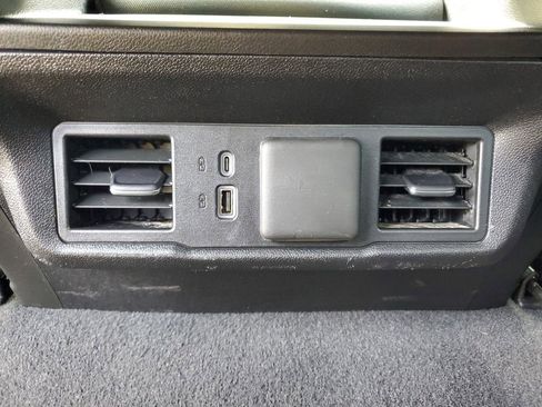 Used 2025 Chevrolet Silverado 1500 LT image 12