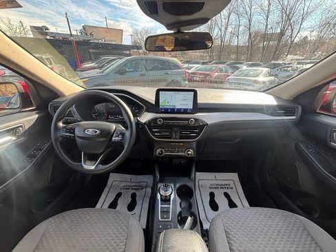 Used 2020 Ford Escape SE image 14