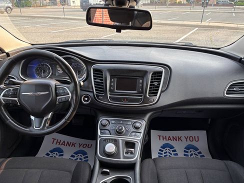 Used 2015 Chrysler 200 Limited w/ Convenience Group FWD image 17