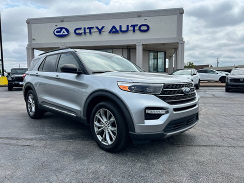 Used 2020 Ford Explorer XLT w/ Equipment Group 202A RWD image 1