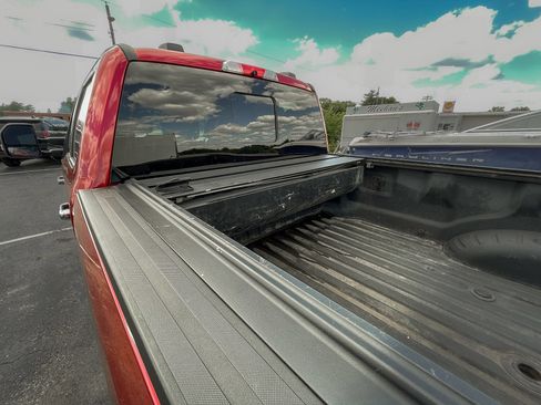 Used 2022 Ford F350 Platinum w/ FX4 Off-Road Package AWD/4WD image 18
